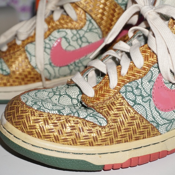 NIKE | WOMEN'S NIKE DUNK HIGH PREMIUM 'NORI DESERT BLOOM' - Picture 3 of 8